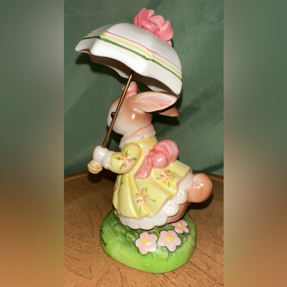 Vintage Avon The Cherished Moments Collection Come Rain or Shine Bunny Rabbit 6” - Picture 4 of 11